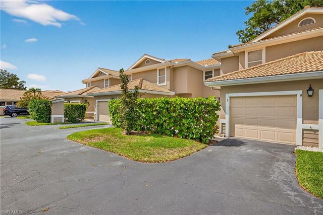 290 Emerald Bay CIR L7, Naples, FL 34110