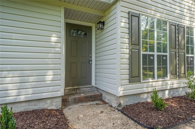 320 PINEVIEW NW, Fayette, AL 35555