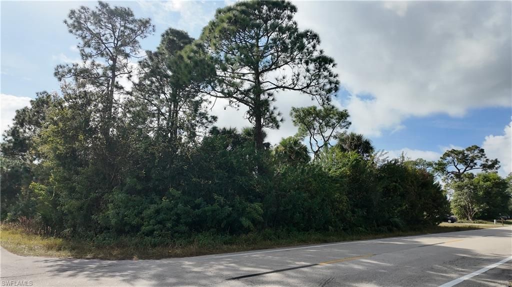 1806 E 10TH ST, LEHIGH ACRES, FL 33972 — exterior