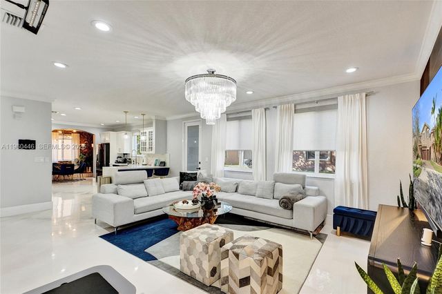 20456 NW 8th Ct, Miami Gardens, FL 33169