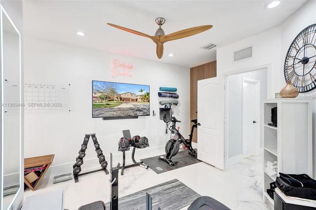 20456 NW 8th Ct, Miami Gardens, FL 33169