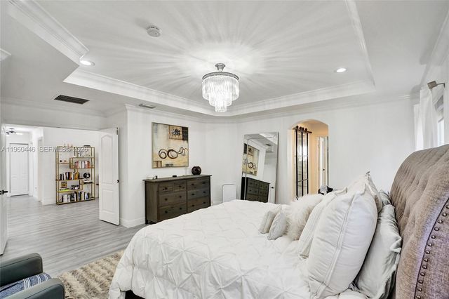 20456 NW 8th Ct, Miami Gardens, FL 33169