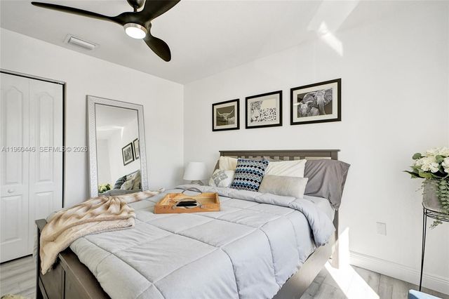 20456 NW 8th Ct, Miami Gardens, FL 33169