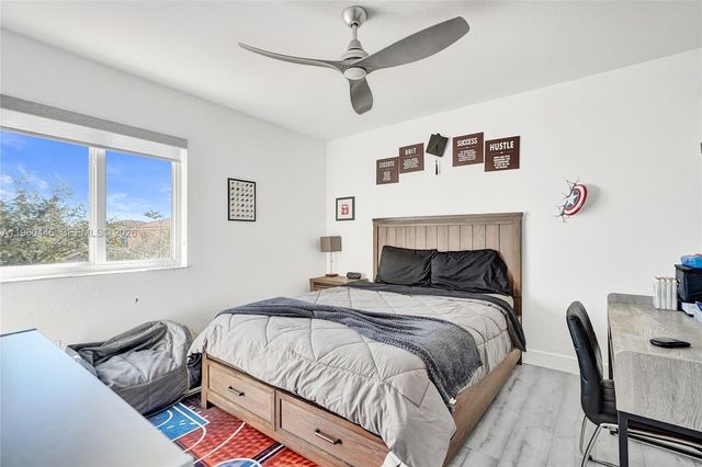 20456 NW 8th Ct, Miami Gardens, FL 33169