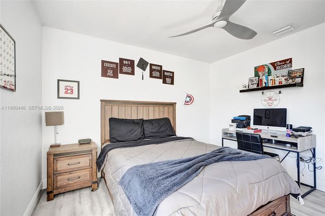 20456 NW 8th Ct, Miami Gardens, FL 33169