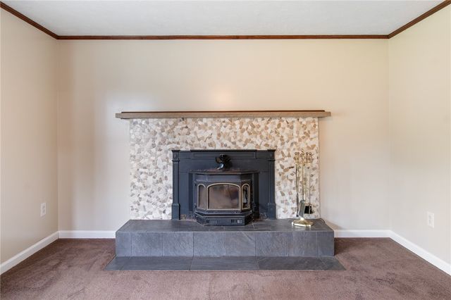 25 Spring Tree Lane, Greece, NY 14612