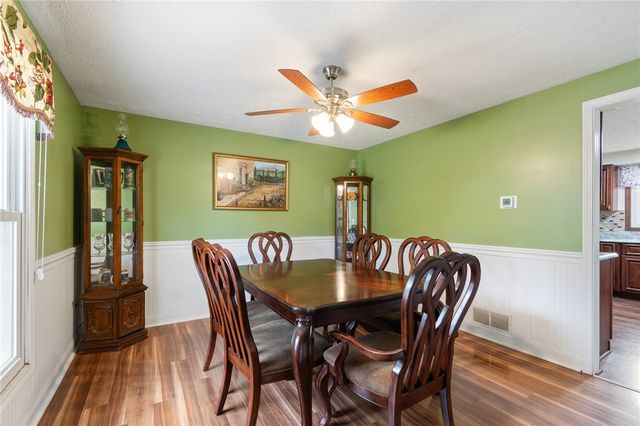 25 Spring Tree Lane, Greece, NY 14612