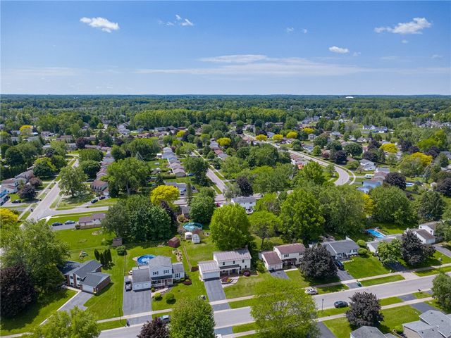 25 Spring Tree Lane, Greece, NY 14612