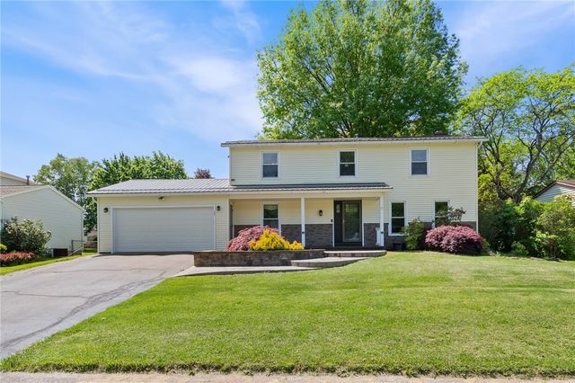 25 Spring Tree Lane, Greece, NY 14612