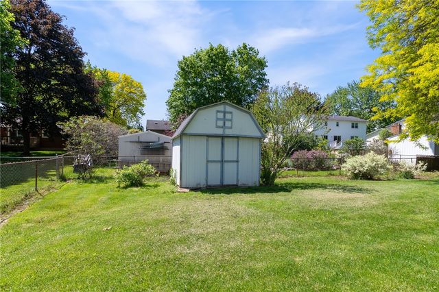 25 Spring Tree Lane, Greece, NY 14612