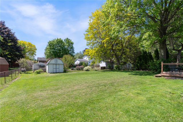 25 Spring Tree Lane, Greece, NY 14612