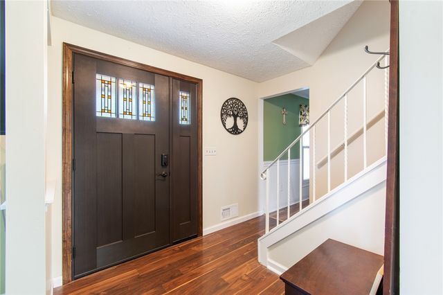 25 Spring Tree Lane, Greece, NY 14612