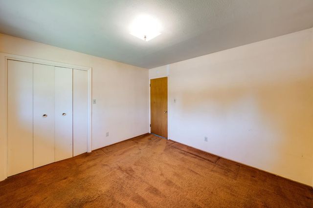 5437 Valhalla Dr, Carmichael, CA 95608