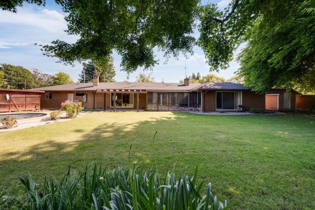 5437 Valhalla Dr, Carmichael, CA 95608