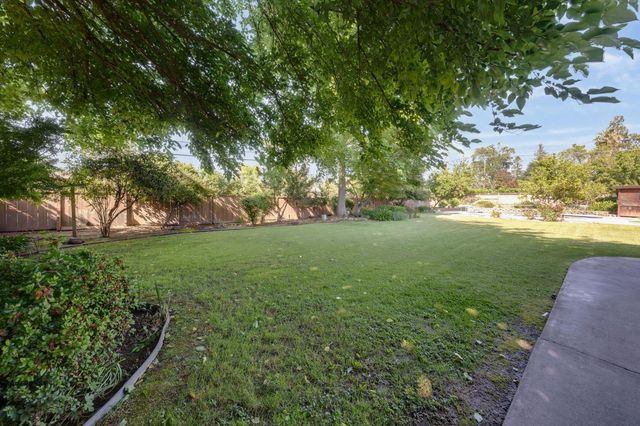 5437 Valhalla Dr, Carmichael, CA 95608