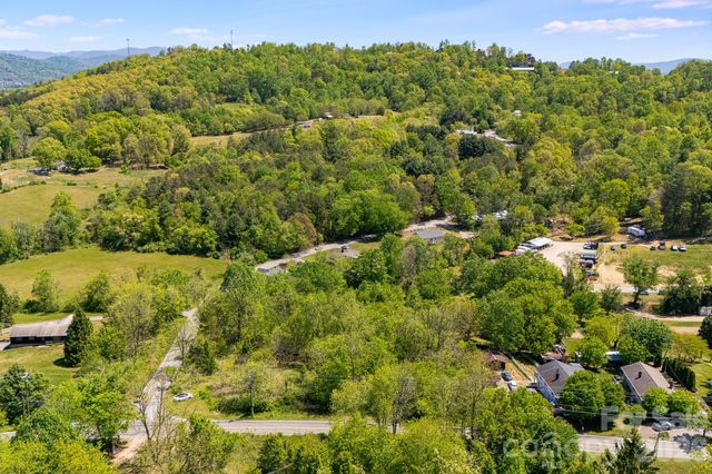 174 Ben Lippen Road, Asheville, NC 28806