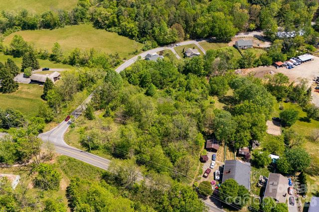 174 Ben Lippen Road, Asheville, NC 28806