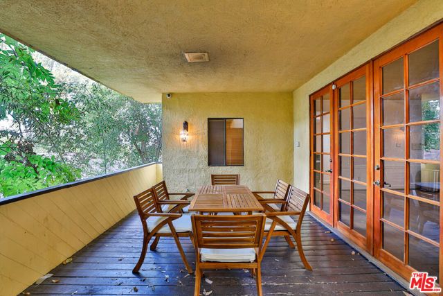 14839 Valley Vista Boulevard, Sherman Oaks, CA 91403