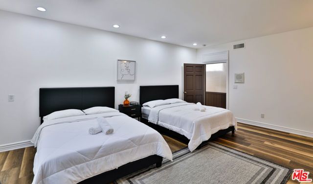 14839 Valley Vista Boulevard, Sherman Oaks, CA 91403