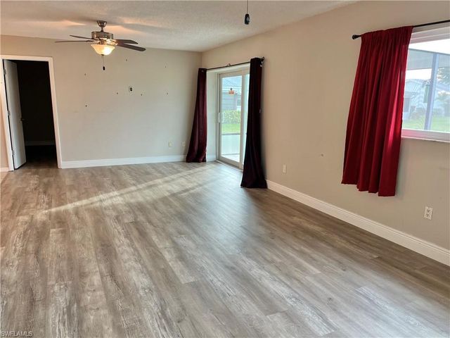 6986 Winkler RD, Fort Myers, FL 33919