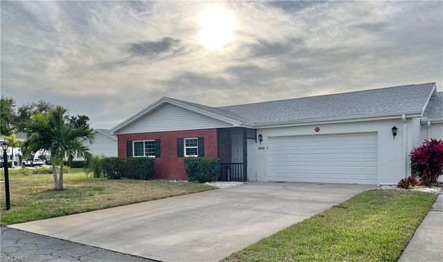 6986 Winkler RD, Fort Myers, FL 33919