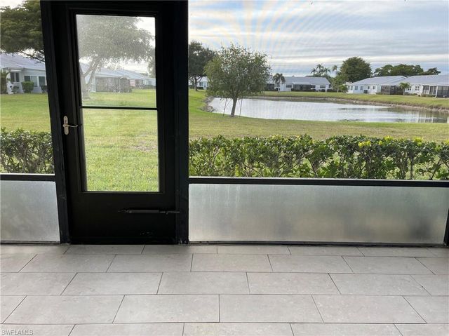 6986 Winkler RD, Fort Myers, FL 33919