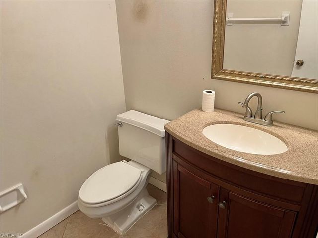 6986 Winkler RD, Fort Myers, FL 33919