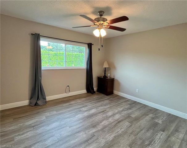 6986 Winkler RD, Fort Myers, FL 33919