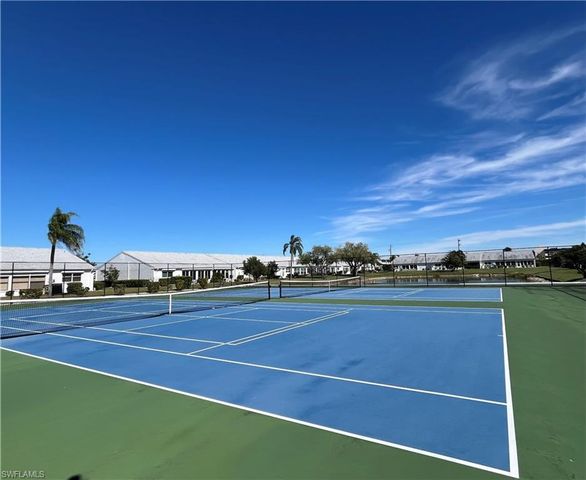 6986 Winkler RD, Fort Myers, FL 33919