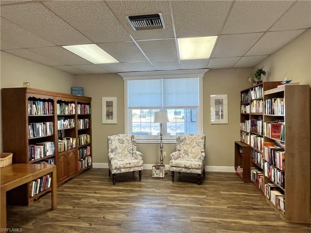 6986 Winkler RD, Fort Myers, FL 33919