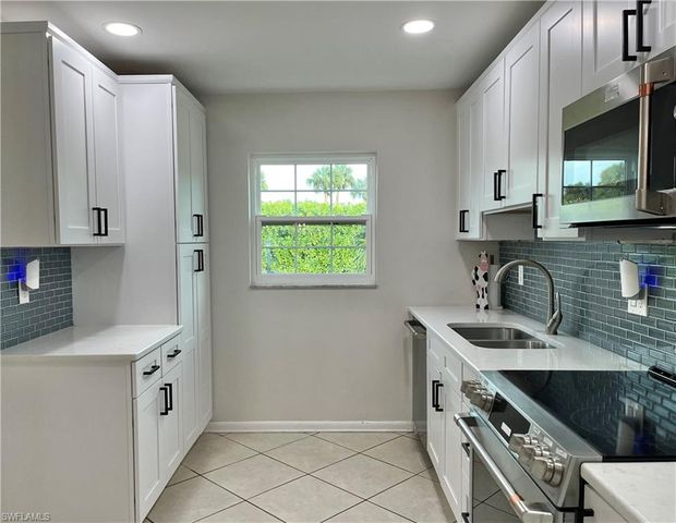 6986 Winkler RD, Fort Myers, FL 33919