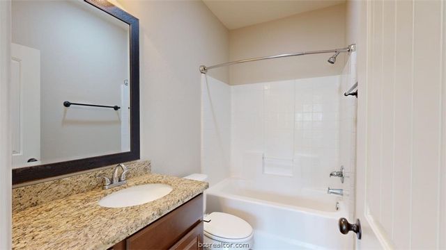 303 Ash Street B, College Station, TX 77840