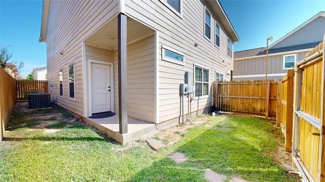 303 Ash Street B, College Station, TX 77840