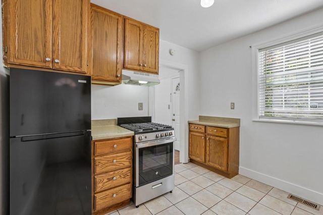 4844 Daisy Street, Oakland, CA 94619
