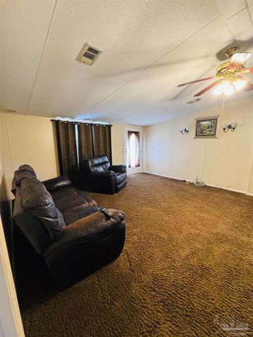 5568 Forest Hills Ln, Milton, FL 32570