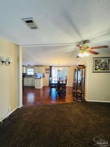 5568 Forest Hills Ln, Milton, FL 32570
