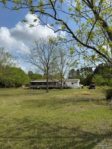 5568 Forest Hills Ln, Milton, FL 32570
