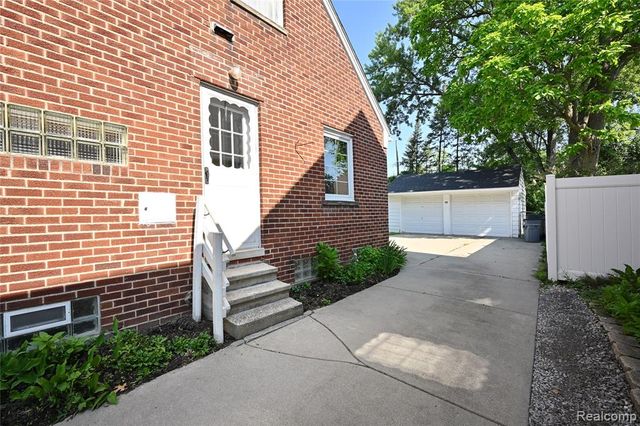 2453 Windemere Road, Birmingham, MI 48009