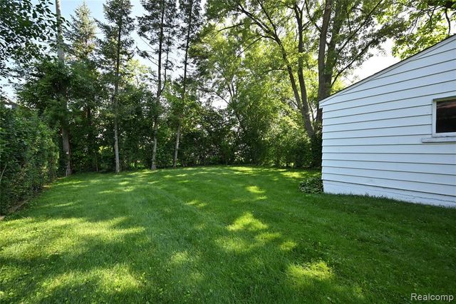 2453 Windemere Road, Birmingham, MI 48009