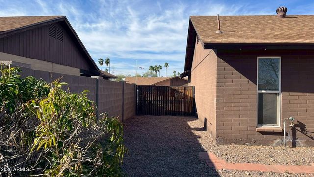2807 W NEWTON Court, Chandler, AZ 85224