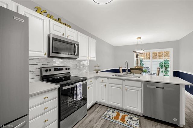 1328 Crosswinds Drive, High Point, NC 27265