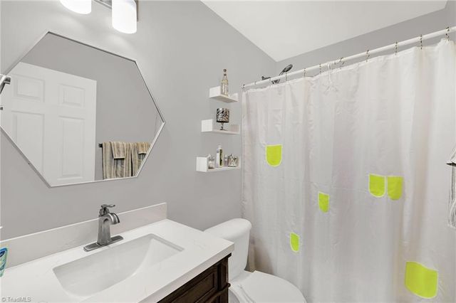 1328 Crosswinds Drive, High Point, NC 27265