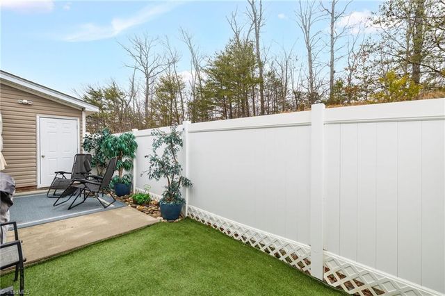 1328 Crosswinds Drive, High Point, NC 27265