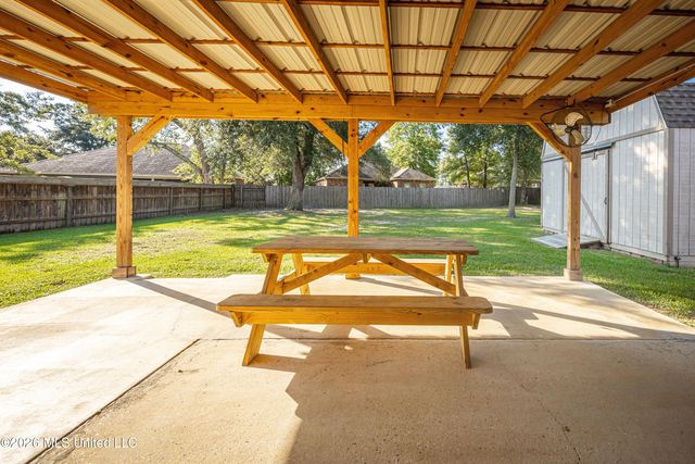 1019 Cardinal Cove, Ocean Springs, MS 39564