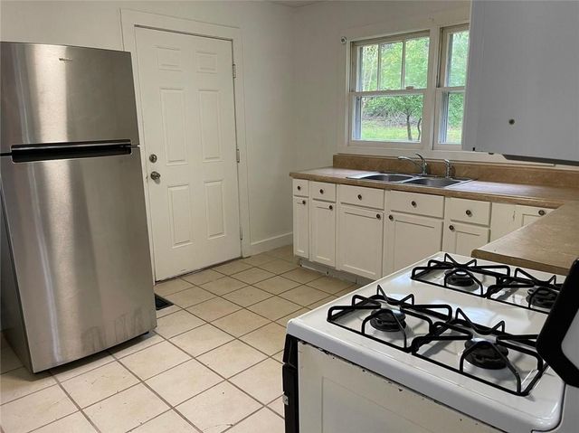 1122 Dewey Street, Griffin, GA 30223