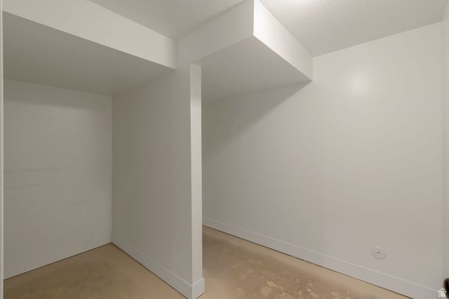 30 S MOONLIT RD, Mapleton, UT 84664