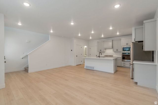30 S MOONLIT RD, Mapleton, UT 84664