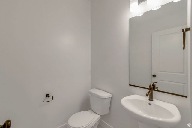30 S MOONLIT RD, Mapleton, UT 84664