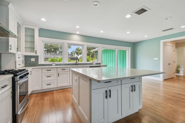 340 MEHLENBACHER ROAD, Belleair, FL 33756