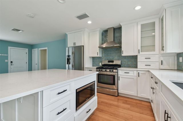 340 MEHLENBACHER ROAD, Belleair, FL 33756